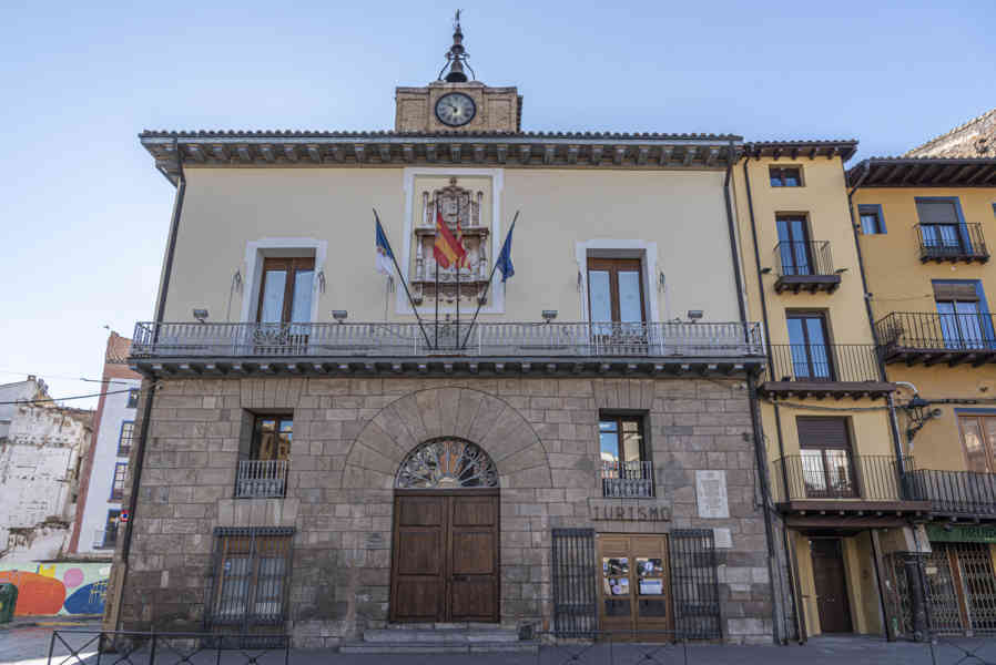 Zaragoza - Calatayud 28 - plaza de España - antigua casa Consistorial